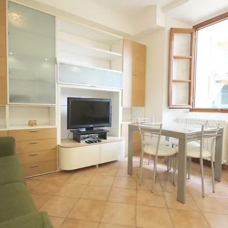 Custodi * Milan