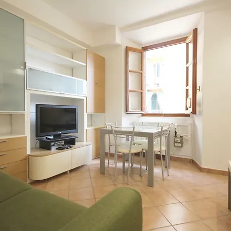 Custodi Apartment *